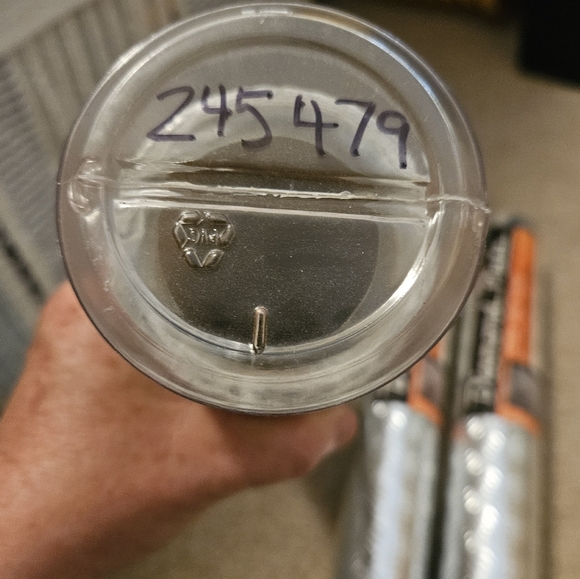 Diamond Plate Peel & Stick New 3 Rolls - Picture 5 of 9